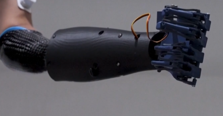 Le bras robotique E-Redi