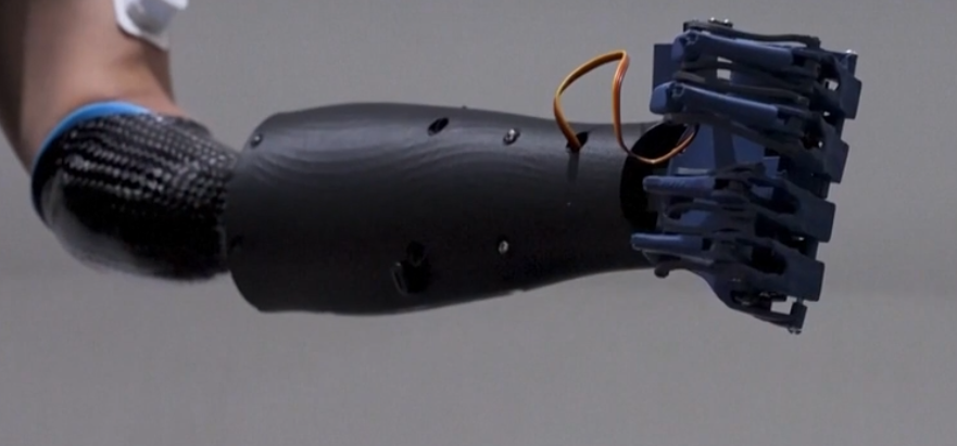 Le bras robotique E-Redi